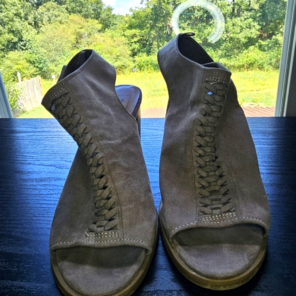 GAP Women's Woven Sandals - Beige Women's Sz 8